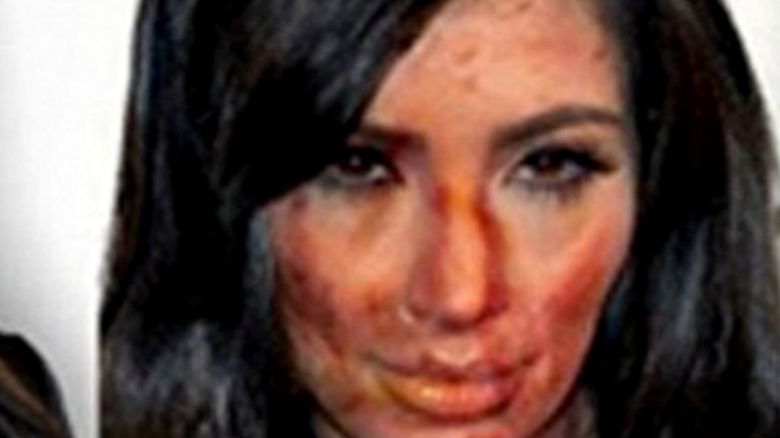 Kim Kardashian, photoshop
Fotografia: screen z Complex.com