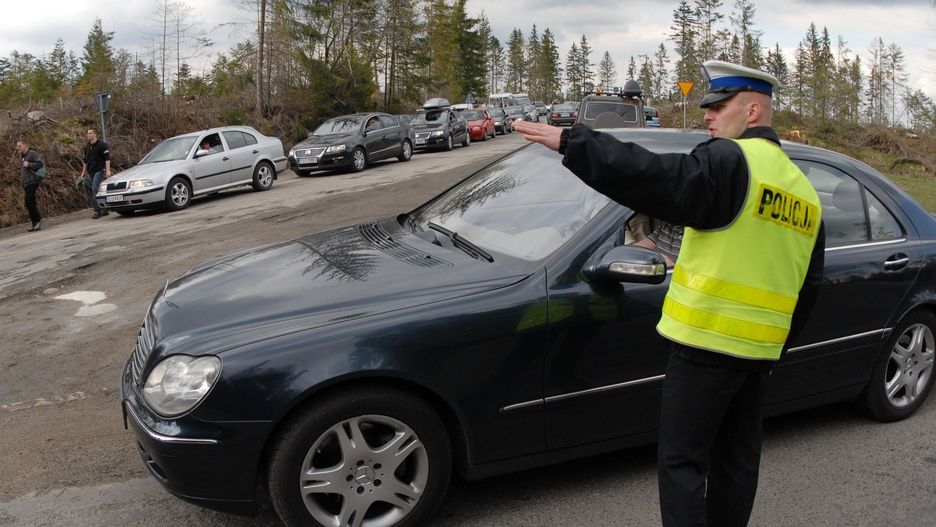 Policjanci z Zakopanego poskarżyli się na narzucone normy mandatów, którymi trzeba karać kogo się tylko da.