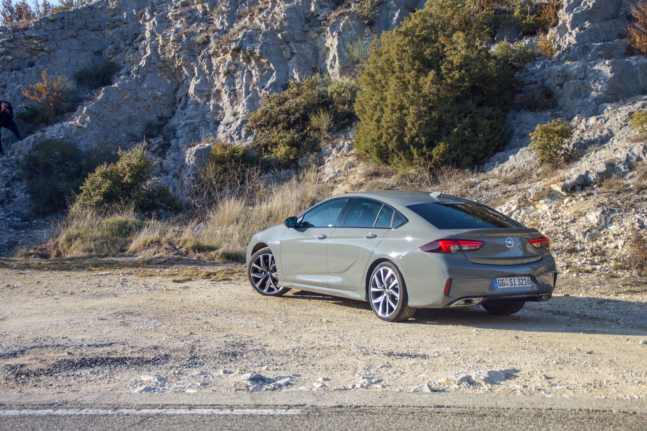 Opel Insignia GSi podczas pierwszych jazd w Prowansji 