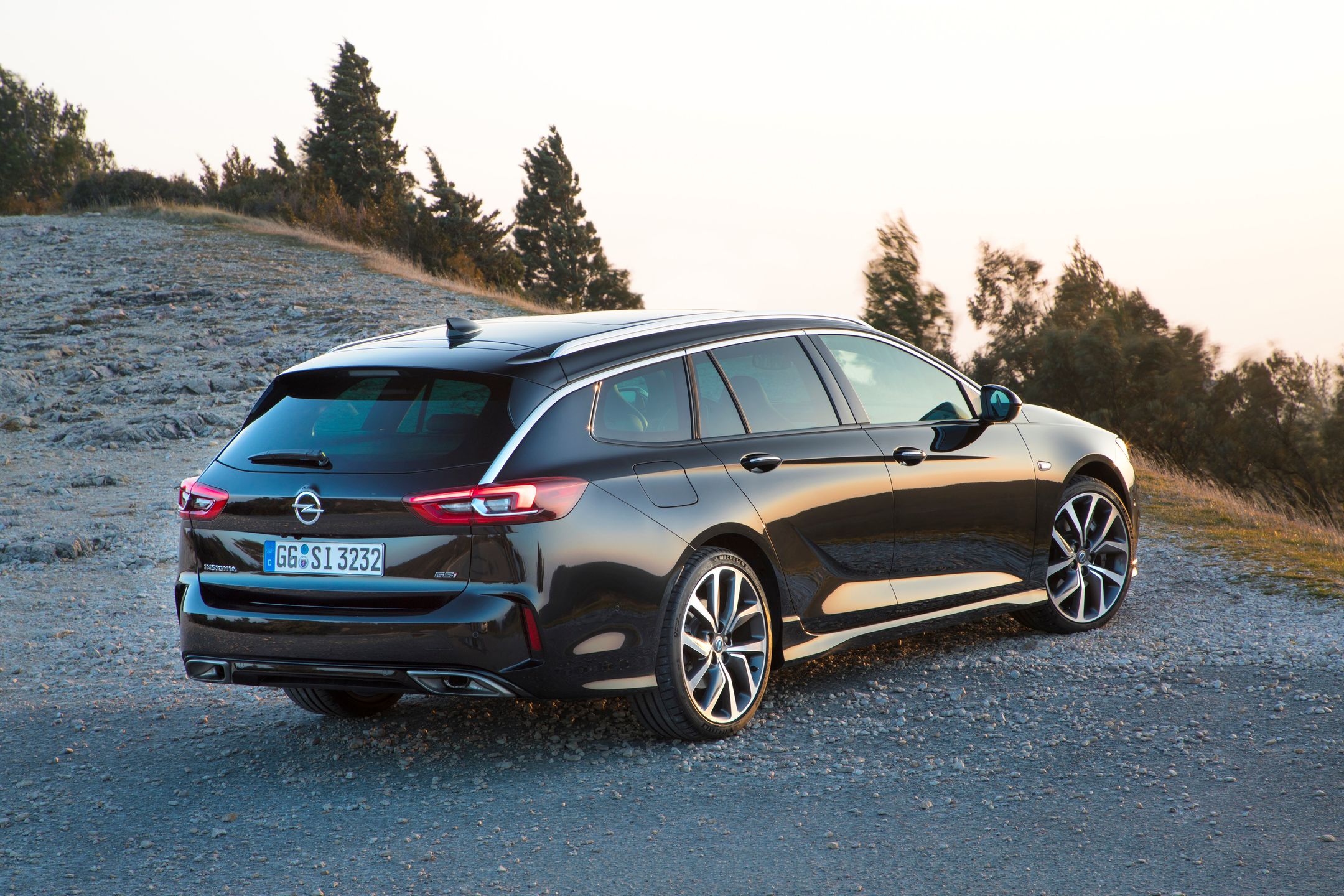 Opel Insignia GSi podczas pierwszych jazd w Prowansji. 