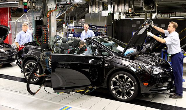 Gliwicka fabryka Opla zwiększyła produkcję samochodów o połowę