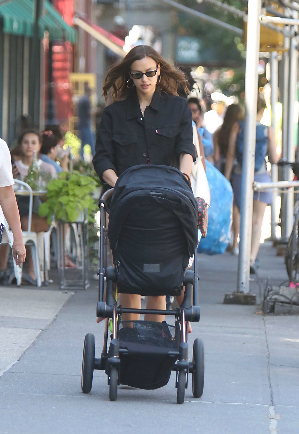 Irina Shayk z córeczką w Nowym Jorku
