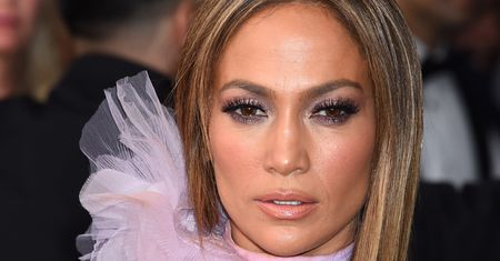 Jennifer Lopez w zjawiskowej sukni na rozdaniu nagród Grammy 2017