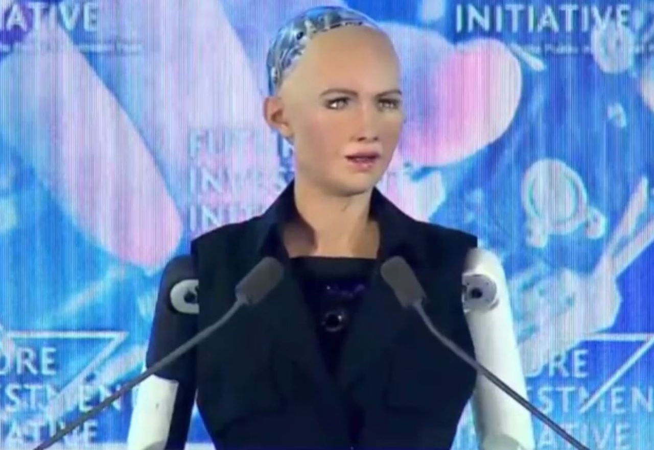 Pierwszy robot właśnie otrzymał obywatelstwo. Sophia ma szansę zastąpić człowieka