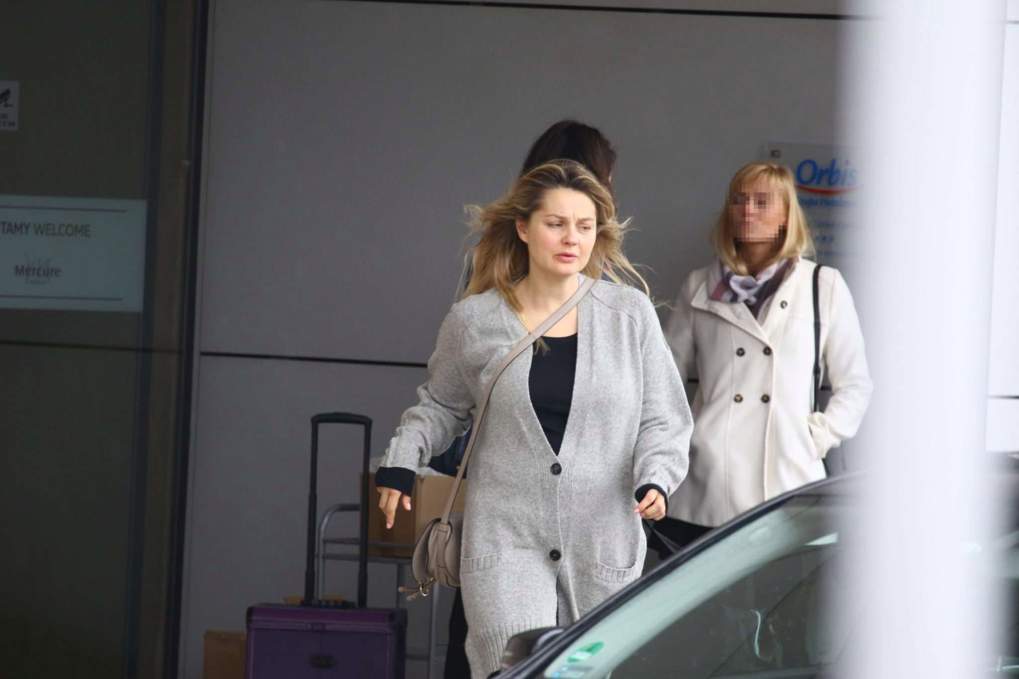 Małgorzata Socha bez makijażu przyłapana pod hotelem