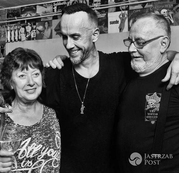 Adam Nergal Darski z rodzicami Instagram