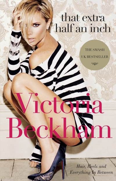Victoria Beckham naga na koszulce