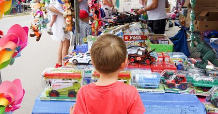 Łódzkie. Zabrał dziecko na odpust. Po drodze zasnął