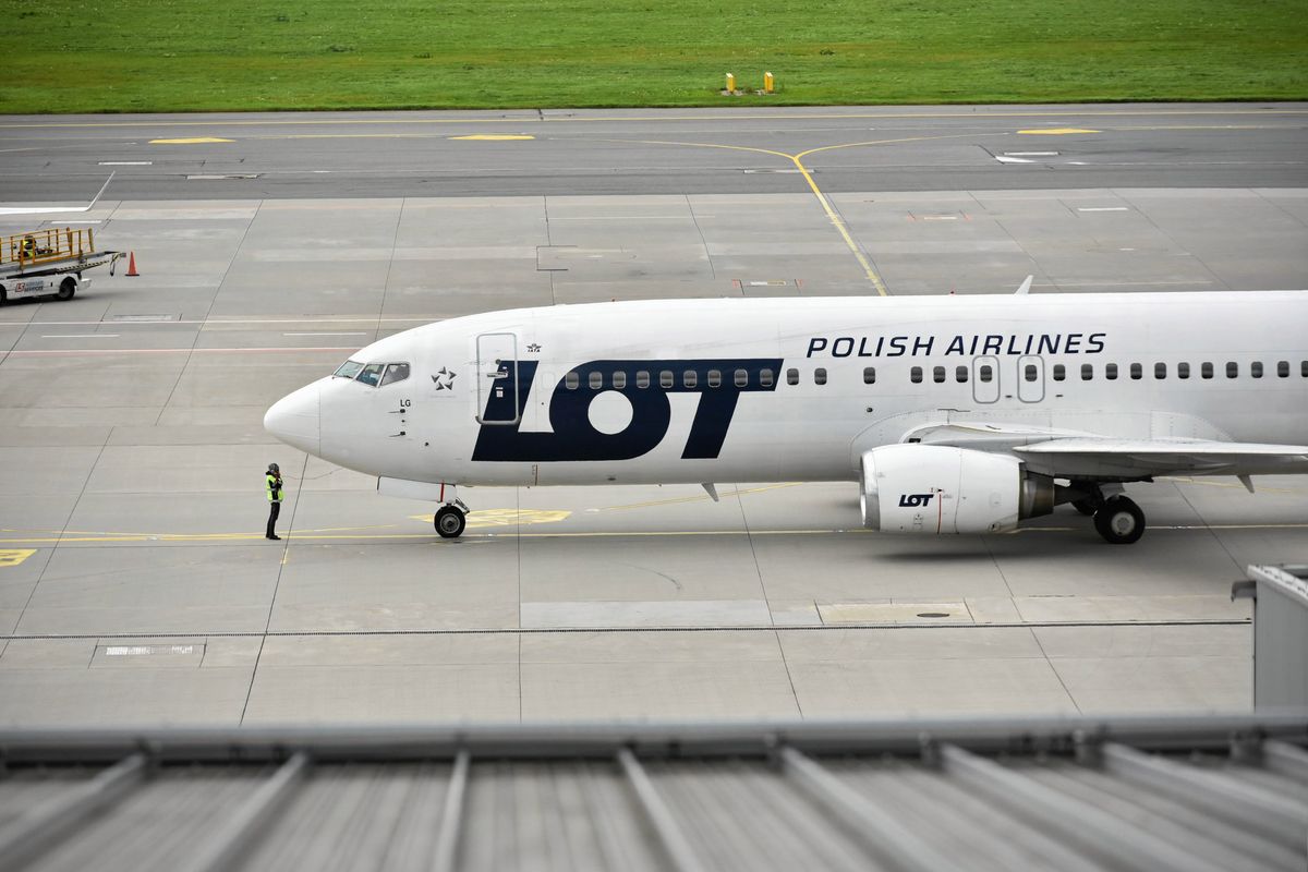 Samolot lecący do Warszawy musiał lądować w Monachium. Problem z ciśnieniem w kabinie