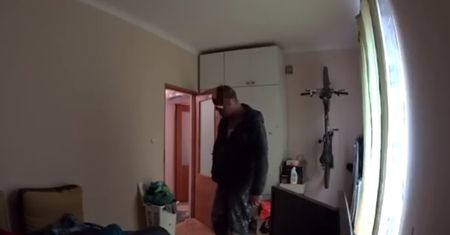 Budowlaniec został sam w domu. To, co robił przechodzi pojęcie
