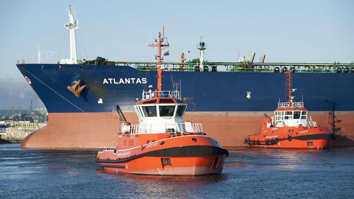 W Naftoporcie pojawiło się dużo więcej statków odkąd odkryto skażoną ropę w rurociągu "Przyjaźń"