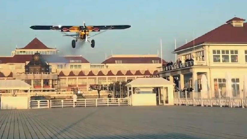 molo sopot samolot red bull