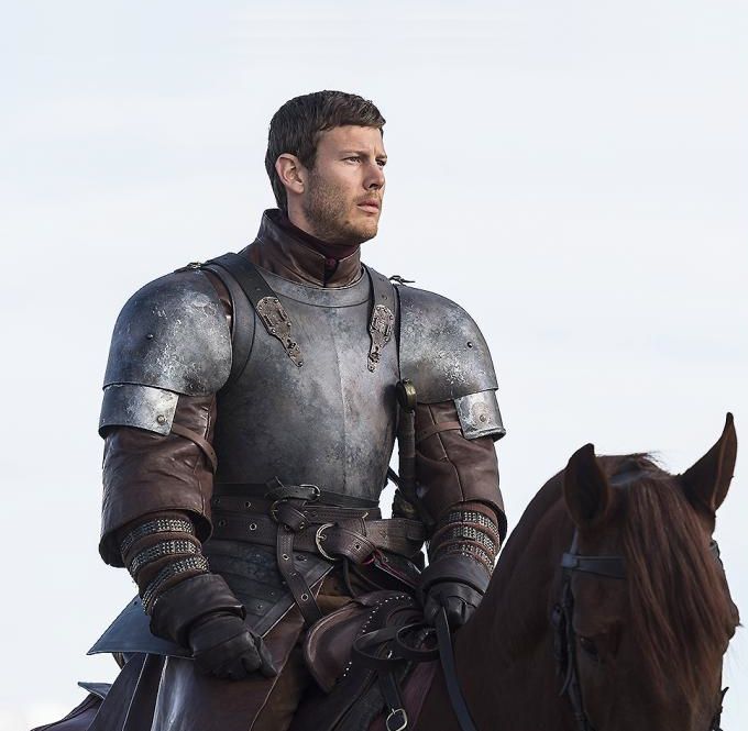 Tom Hopper: zobaczcie gorące zdjęcia "spalonego" przystojniaka z "Gry o tron"