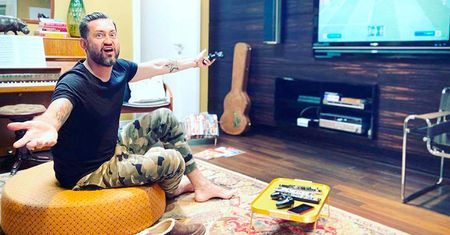 Marcin Prokop pokazał kuchnię. Jest tak samo stylowa, jak jego salon. A jak wyglądają pozostałe wnętrza?