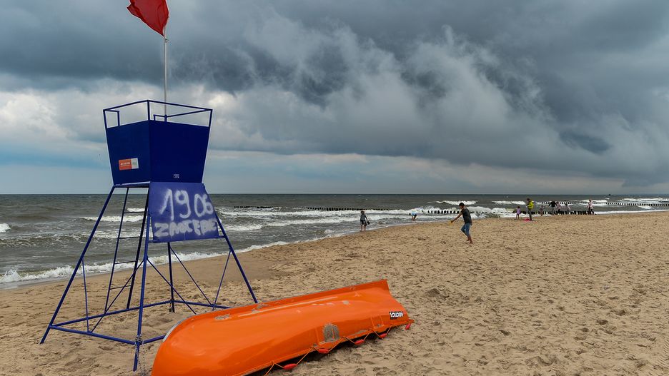 Rodzina kobiety twierdzi, że ratownicy działali zbyt wolno