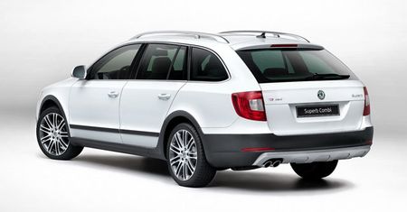 Skoda Superb Combi Outdoor udaje terenówkę