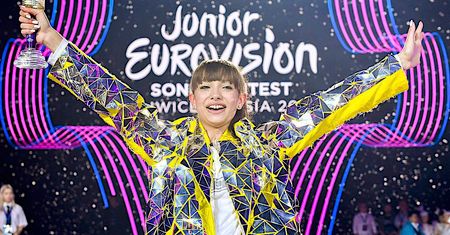 Rodzice Viki Gabor i jej siostra pękają z dumy. Jak wyglądają najbliżsi zwyciężczyni Eurowizji Junior 2019?