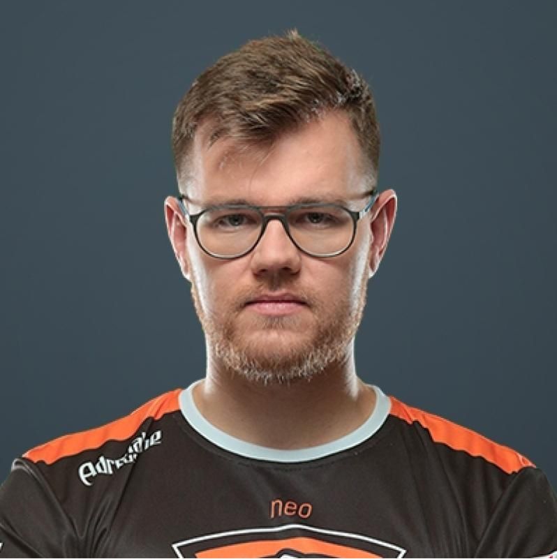 Legenda światowego "Counter-Strike'a". Wywiad z Filipem "Neo" Kubskim