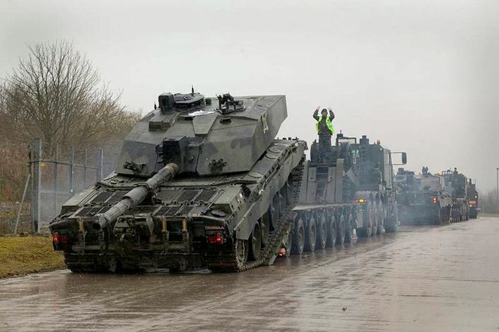 "Transportery czołgów NATO" dla Wojska Polskiego. Siedmiu chętnych