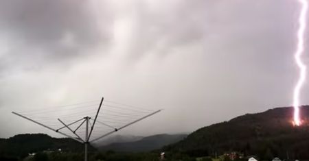 Ryzykował życiem i nagrywał burzę. Piorun mało co go nie zabił
