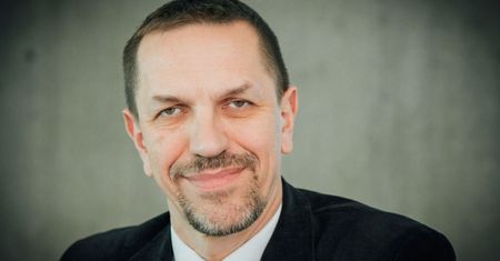 Prof. Jarosław Flis: Warto pójść na wybory, zanim piorun nie strzeli