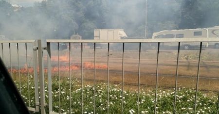 Pożar na torach tramwajowych przy ul. Puławskiej