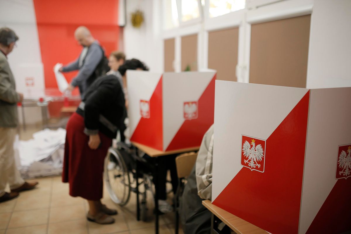 Koronawirus w Polsce. W weekend odbędą się wybory lokalne. Wprowadzono środki ostrożności