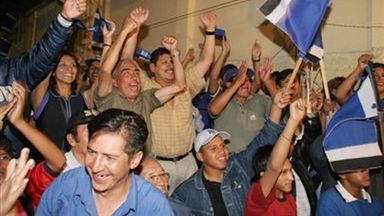 Radość zwolenników Moralesa