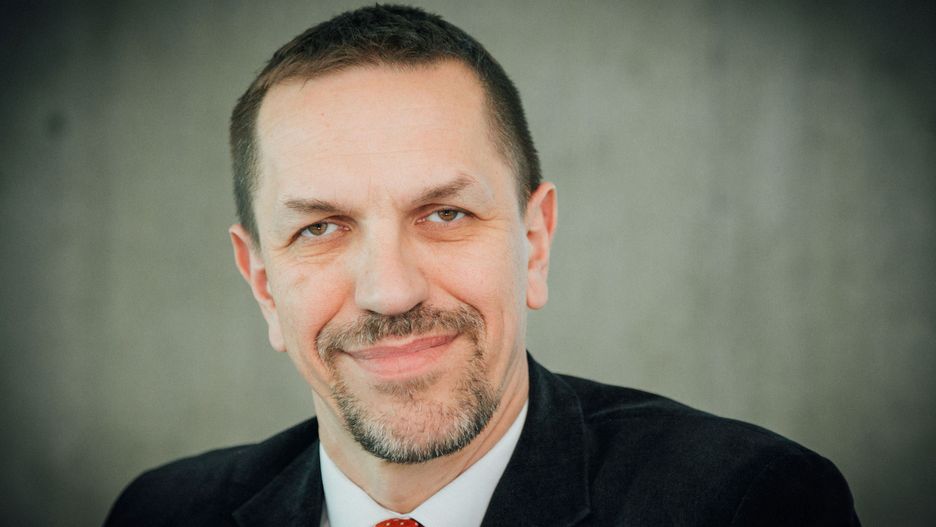 Prof. Jarosław Flis: "Im bardziej władza jest przekonana, że nikogo nie interesuje to, co ona robi, tym mniej się stara".