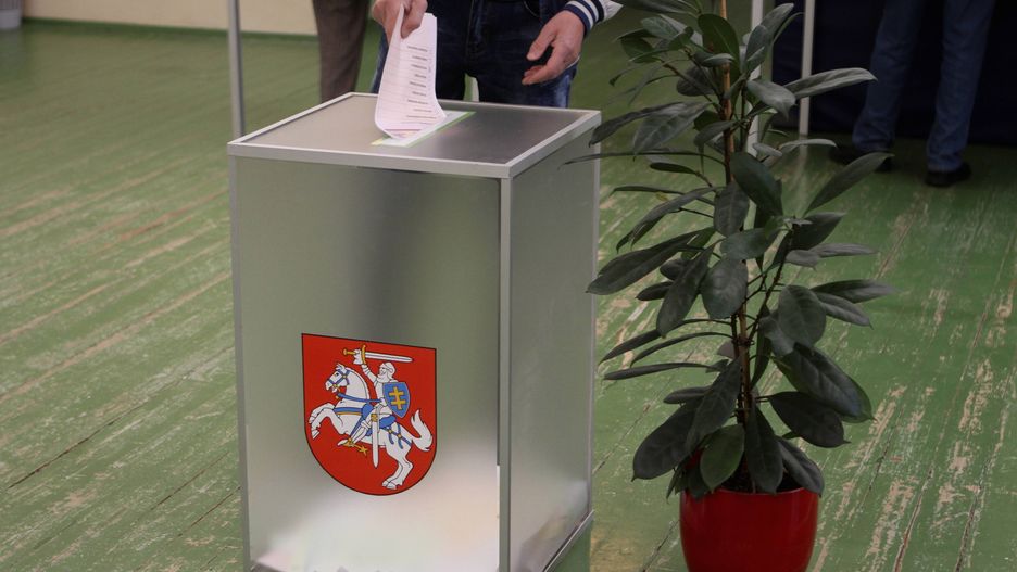 Litwini głosują do godz. 20