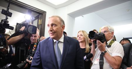 Elżbieta Witek odeszła z MSWiA. Schetyna: Bo nie akceptował jej Jarosław Zieliński