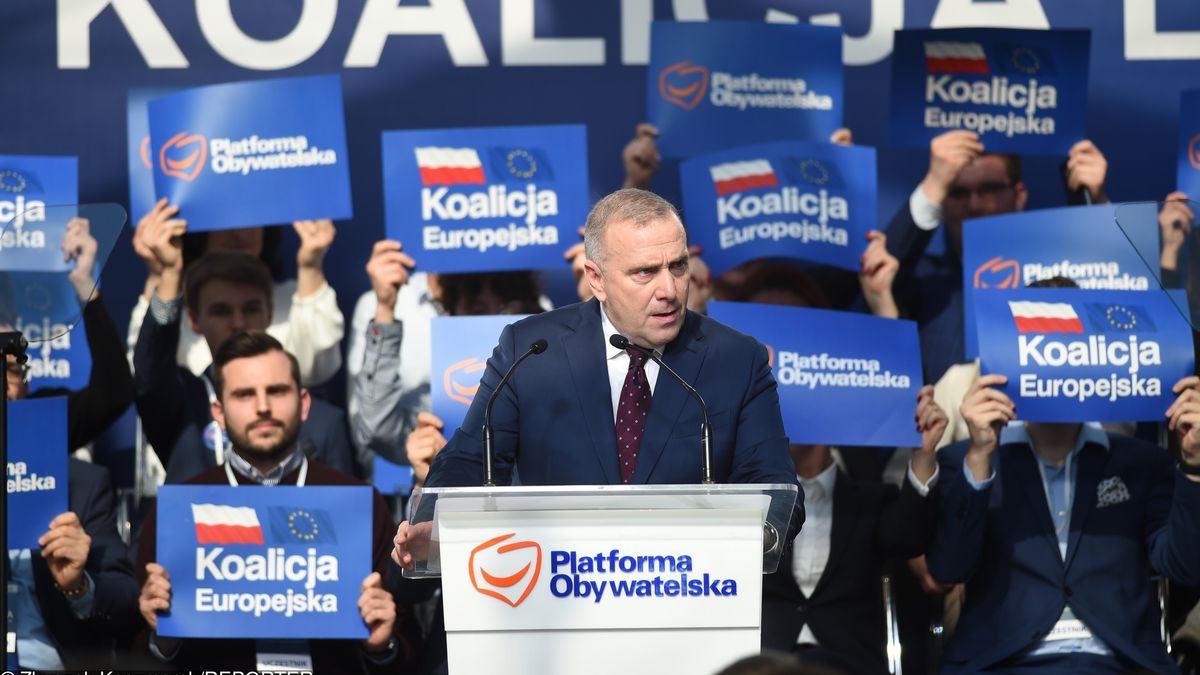 Grzegorz Schetyna obiecał, że nie odbierze żadnych świadczeń, które przyznał rząd PiS 