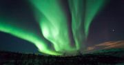 Magiczny widok zorzy polarnej