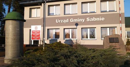 Walczą o niższe pensje. Radni chcą zarabiać tylko 400 zł