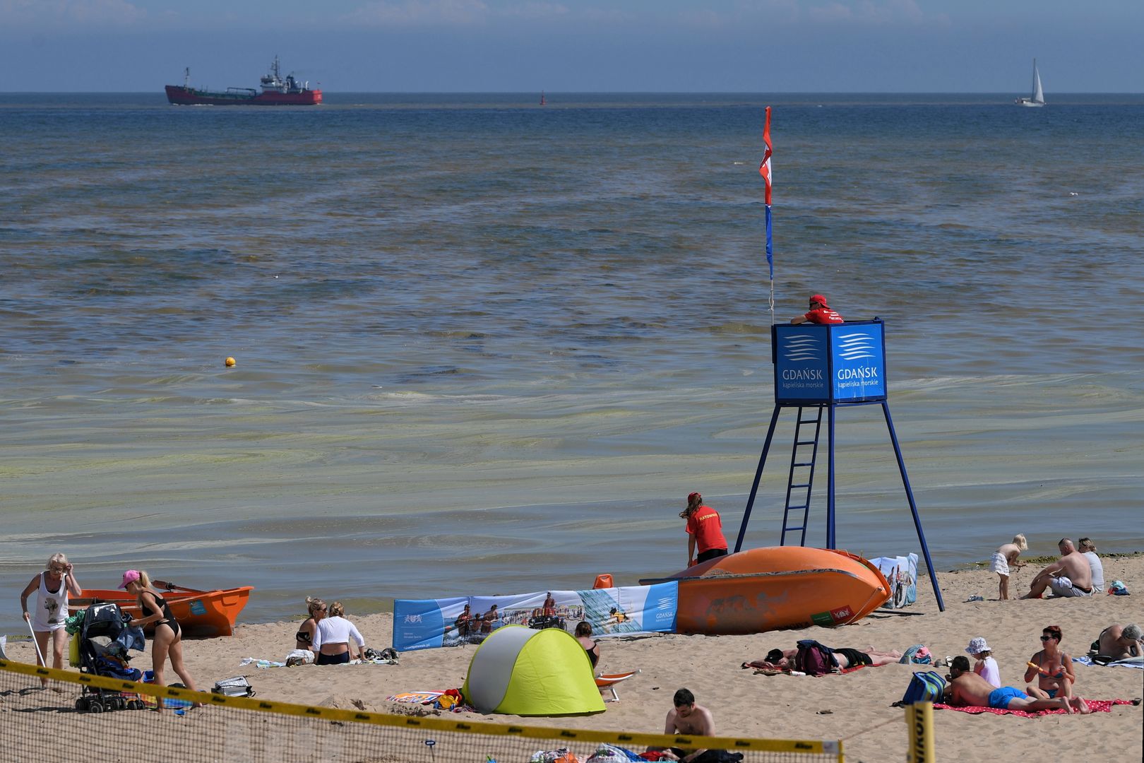 Sprawdź, jeśli na weekend wybierasz się nad morze. Nowa lista zamkniętych kąpielisk