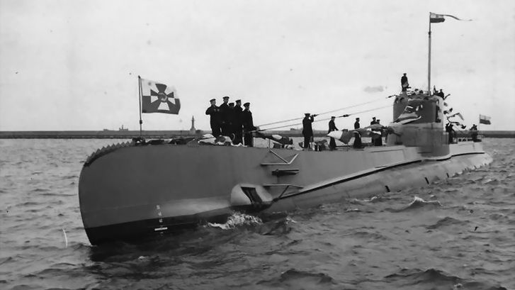 ORP "Orzeł" po raz pierwszy wpływa do Gdyni.