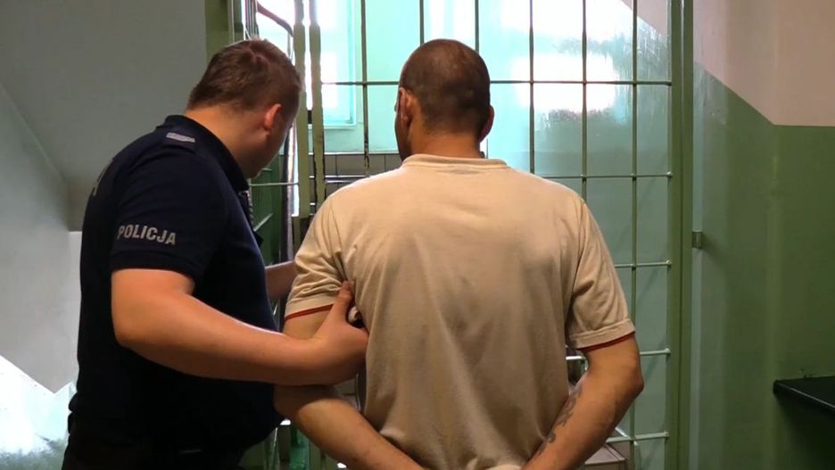 Awanturujący się mężczyzna został zatrzymany