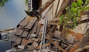 Zielona Góra. Zawalił się dach kamienicy, runął do ogródka restauracji pełnej klientów