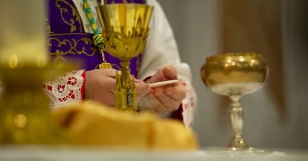 eMsza. Giełdowa spółka chce uruchomić wirtualne nabożeństwa