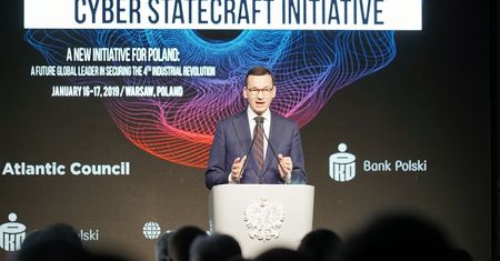 Biznes w chmurze.  Nad rozwiązaniem dla milionów firm pracuje rząd i największy bank