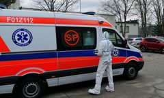 Koronawirus w Polsce. Sanepid poszukuje pasażerów autobusu z Niemiec. "Dmuchanie na zimne"