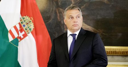 Złote wizy Orbana. Furtka dla Rosjan, kasa dla kolegów