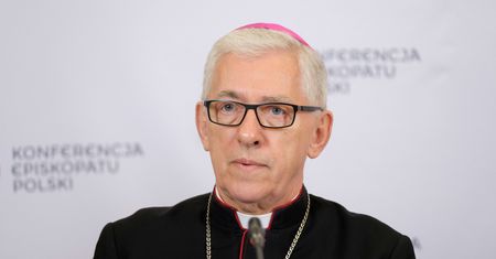 Koronawirus w Polsce. Arcybiskup prosi księży o pomoc w zakupie respiratorów