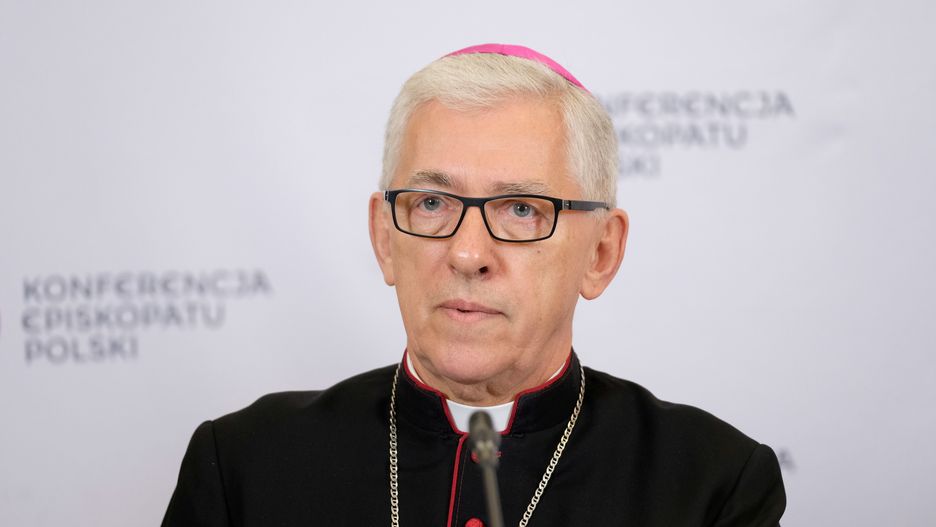 Koronawirus w Polsce. Arcybiskup Wiktor Skworc prosi o pomoc w zakupie respiratorów