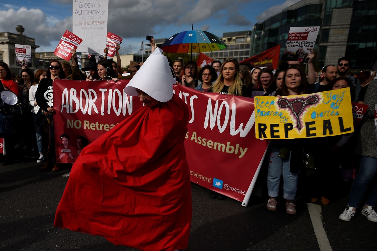 Irlandczycy chcą złagodzenia zakazu aborcji. Obowiązujące restrykcje i tak są fikcją 