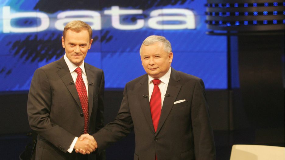 Debata Kaczyński - Tusk w 2007 roku przeszła do historii. Dzisiaj kandydacie boją się bezpośrednich starć.