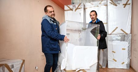Urna pełna problemów. Producenci "pudeł na głosy" spodziewają się wyborczej klapy