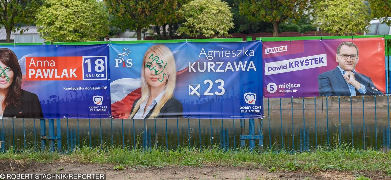 Wybory parlamentarne 2019. Zniszczono plakaty kandydatów PiS. Swastyki i napisy "Nazi raus"