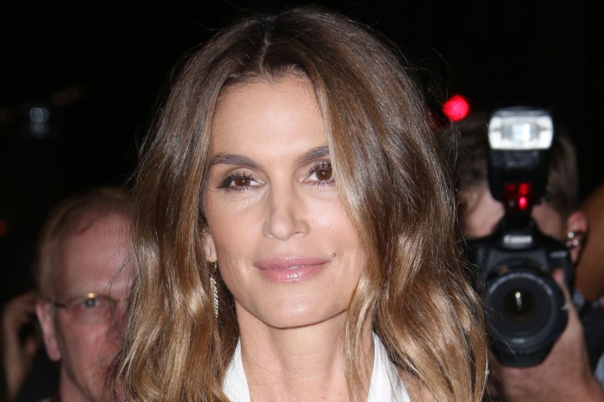 Cindy Crawford pokazała się bez makijażu. Nie bez powodu