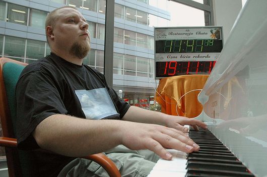 Szczeciński pianista bije rekord Guinnessa